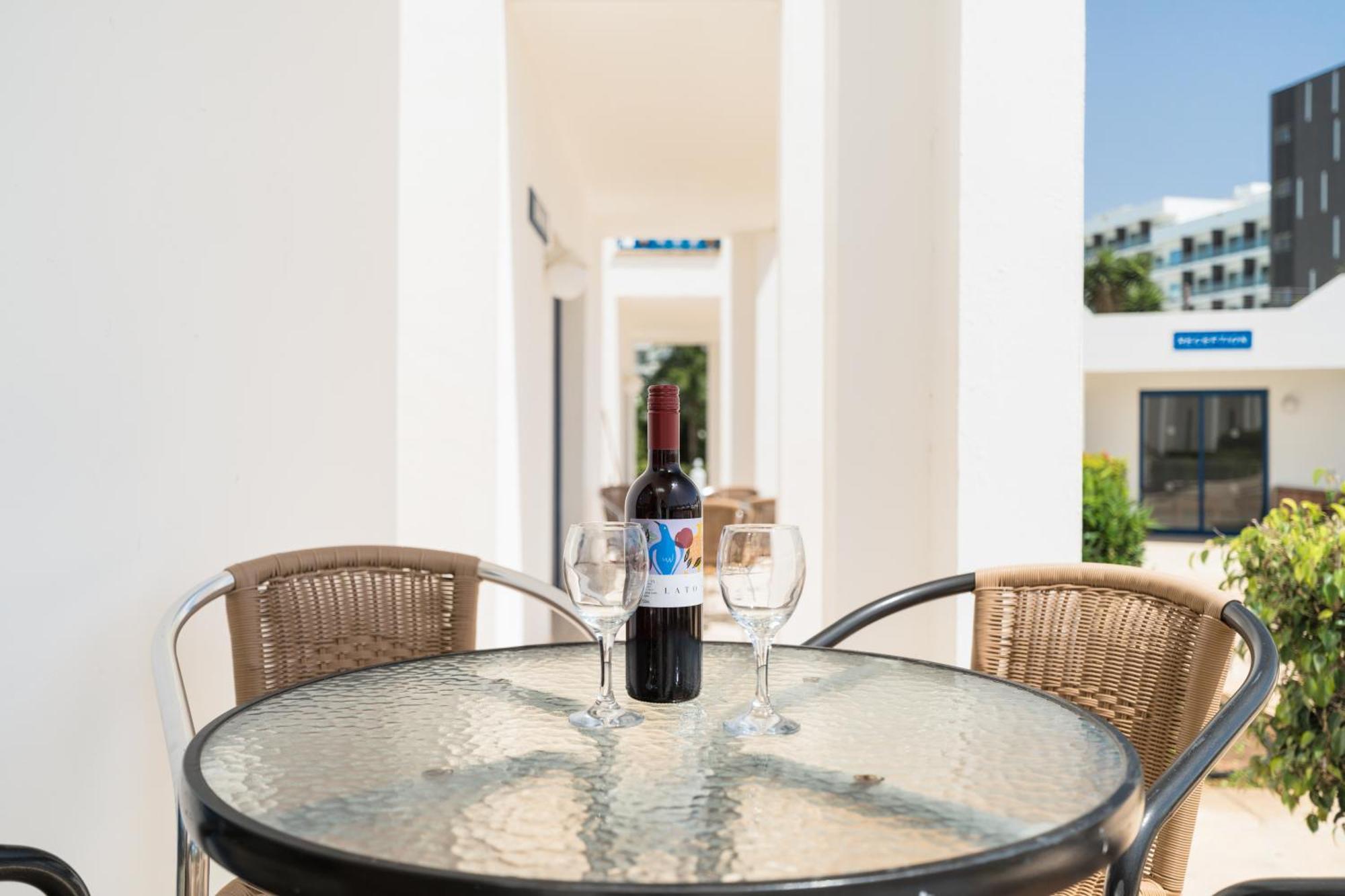 Kritamo Beach Hotel Apartments Ayia Napa Exterior photo